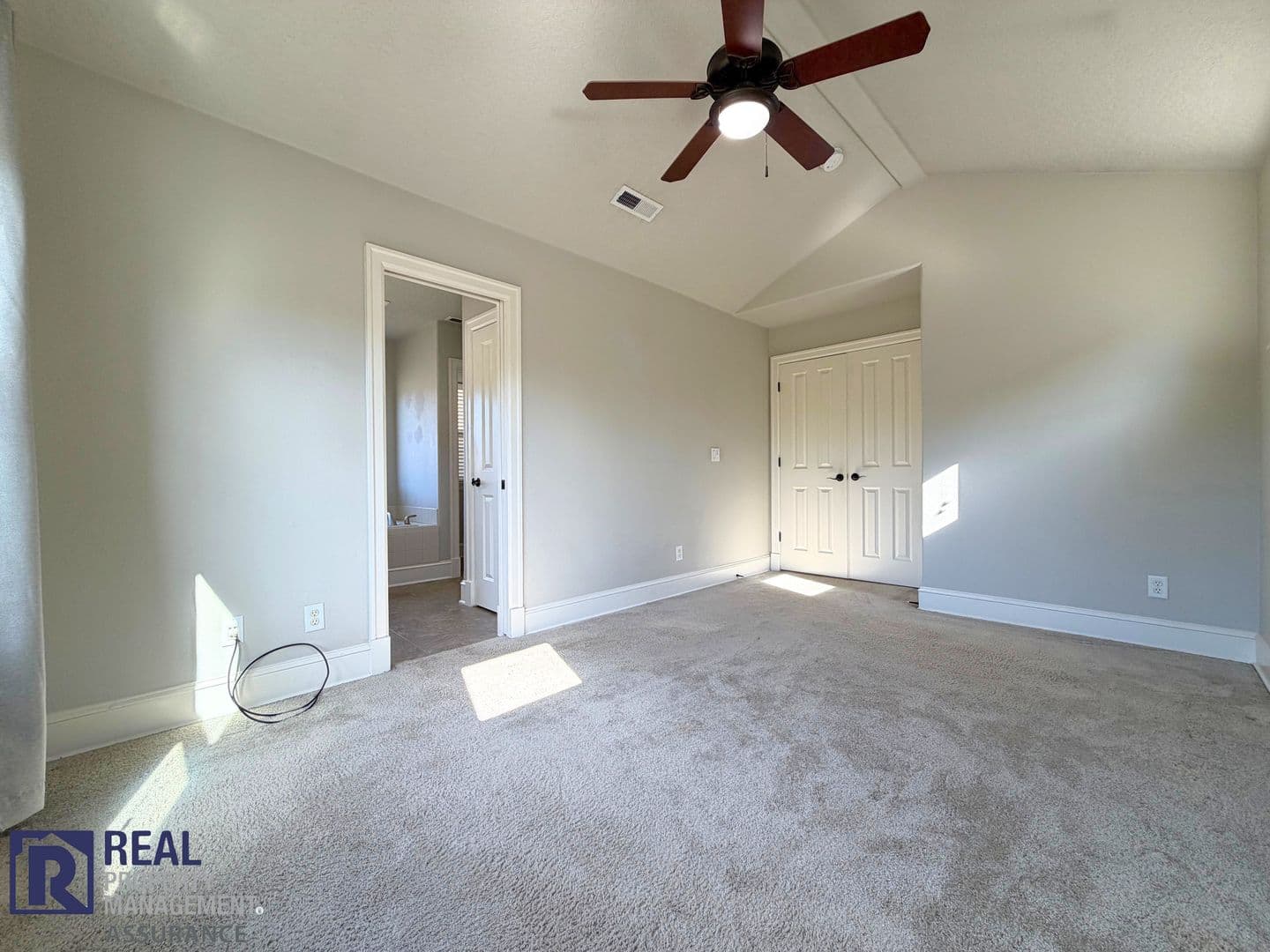 King City House: 17423 SW Montague Way