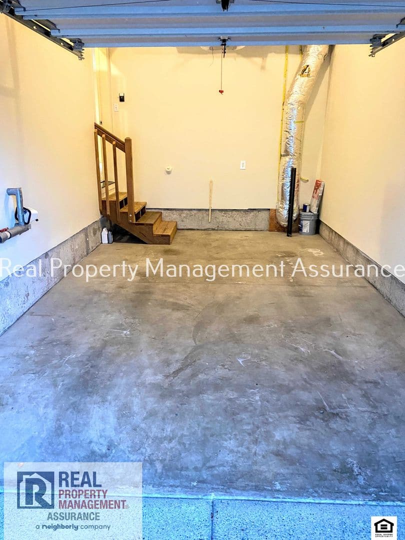 Beaverton Townhome: 17555 SW Rose Petal Lane