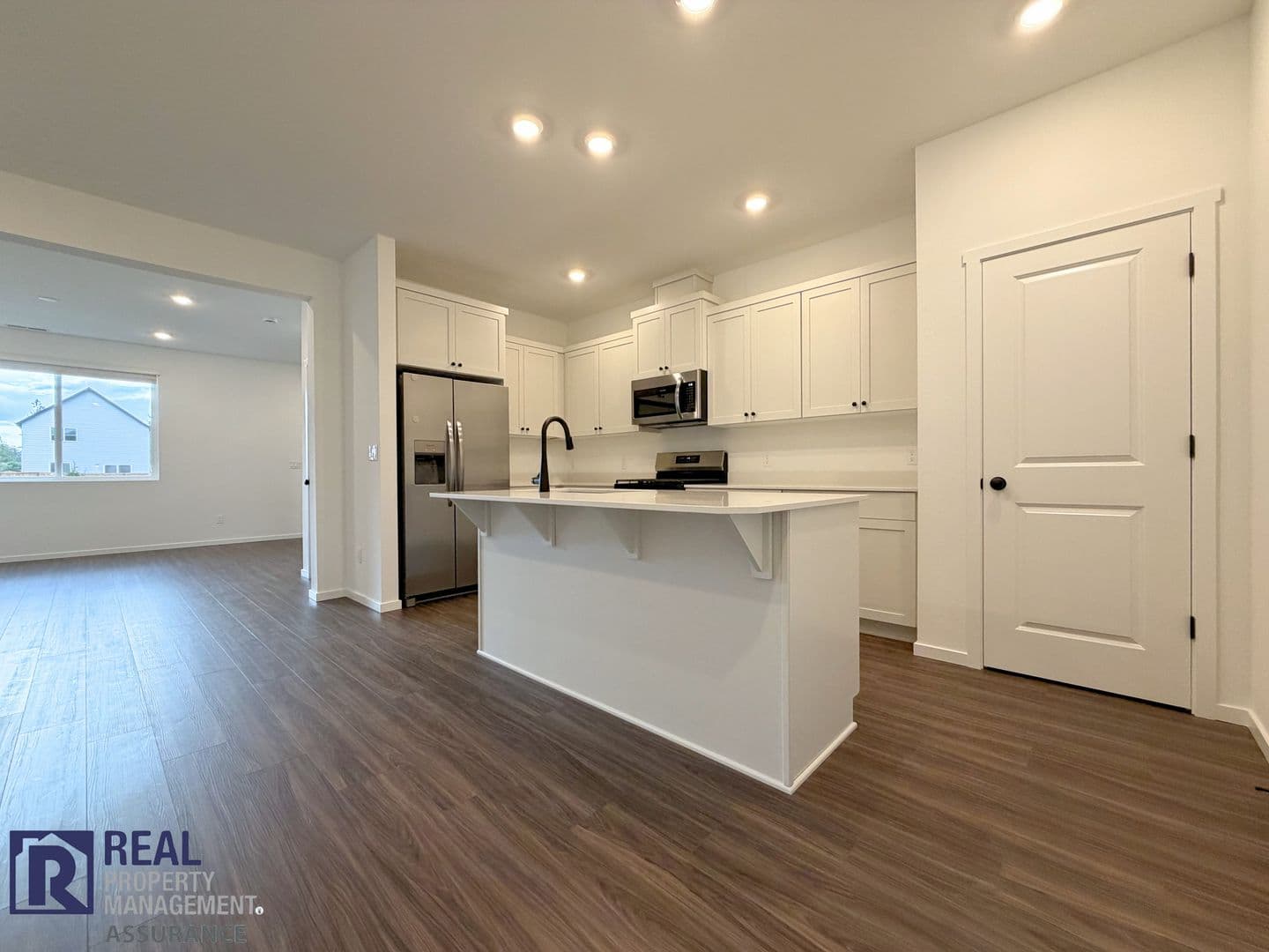 Woodburn Townhome: 521 Upland Ave