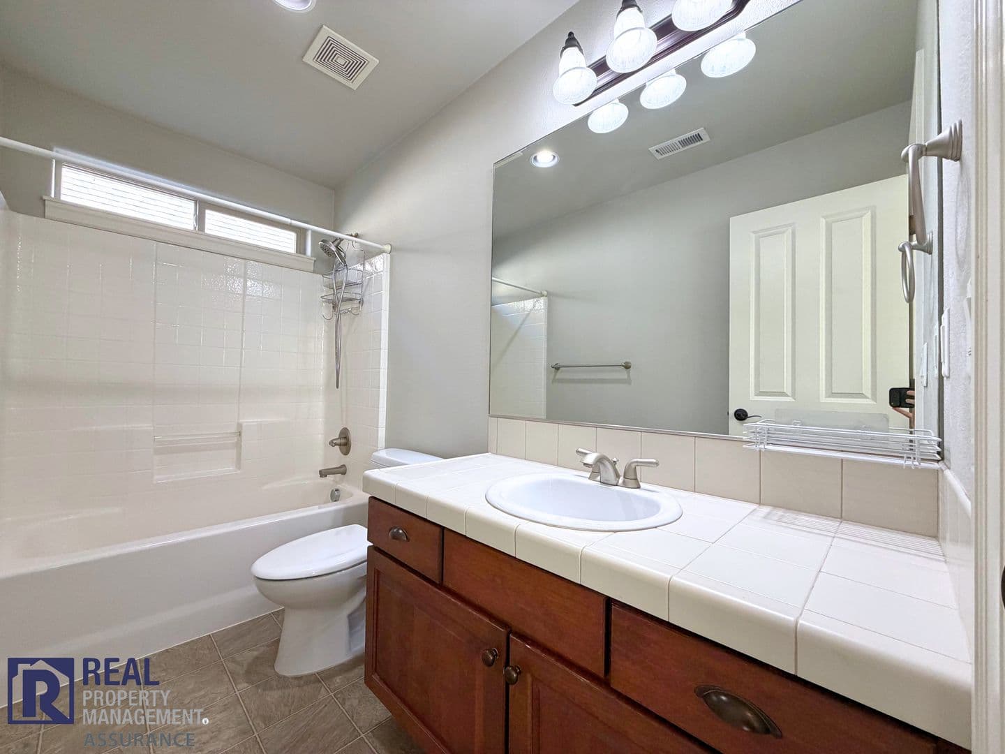 King City House: 17423 SW Montague Way