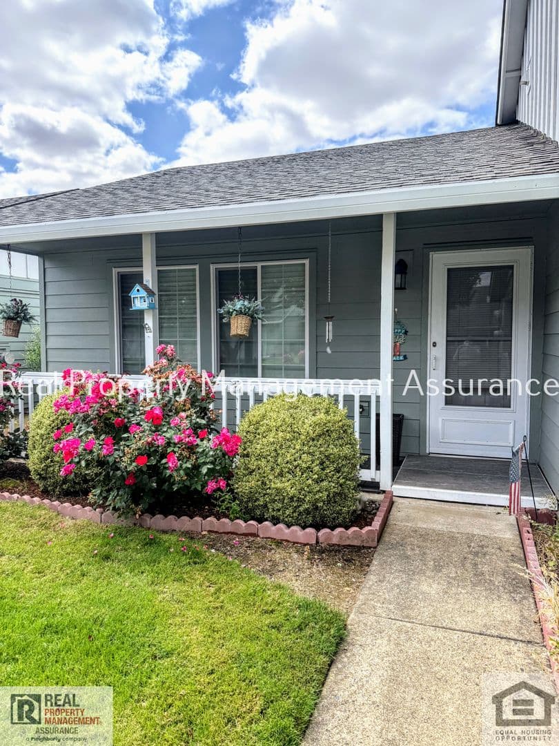Hillsboro House: 2383 SE 61st Ln