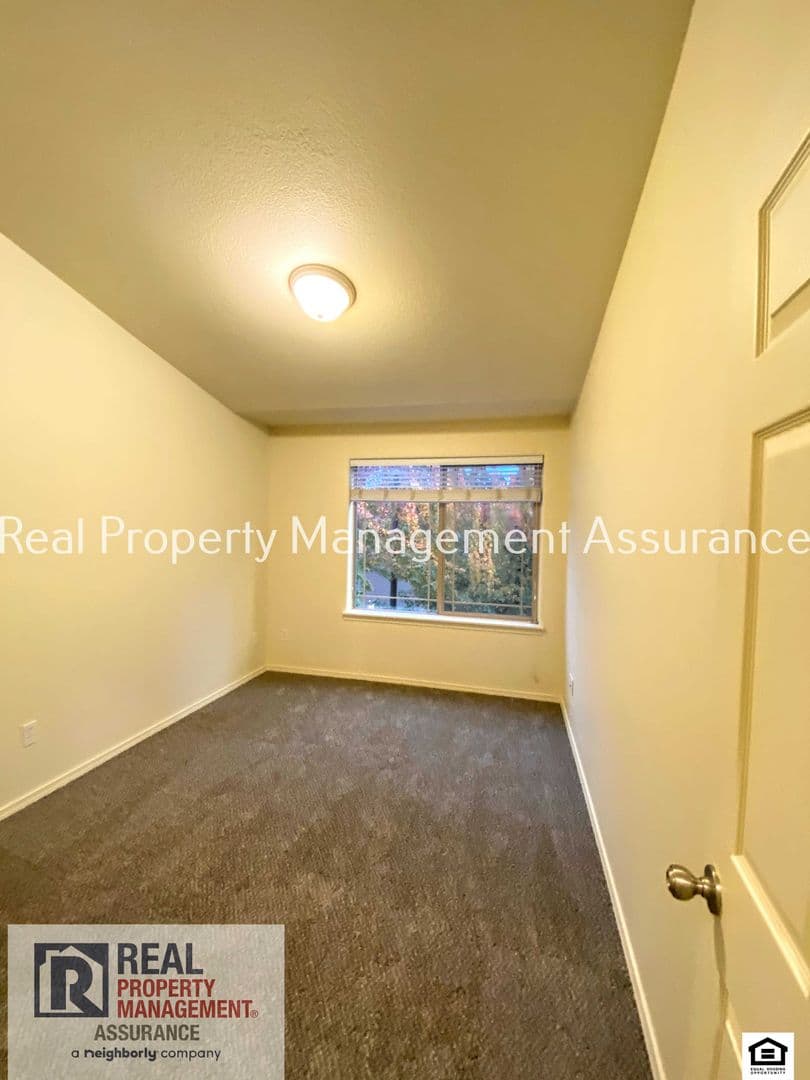 Beaverton Townhome: 17555 SW Rose Petal Lane