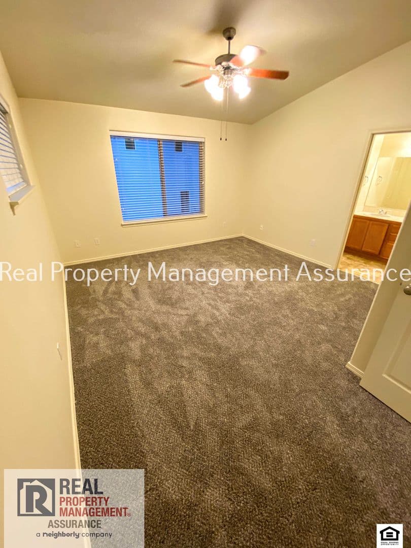 Beaverton Townhome: 17555 SW Rose Petal Lane