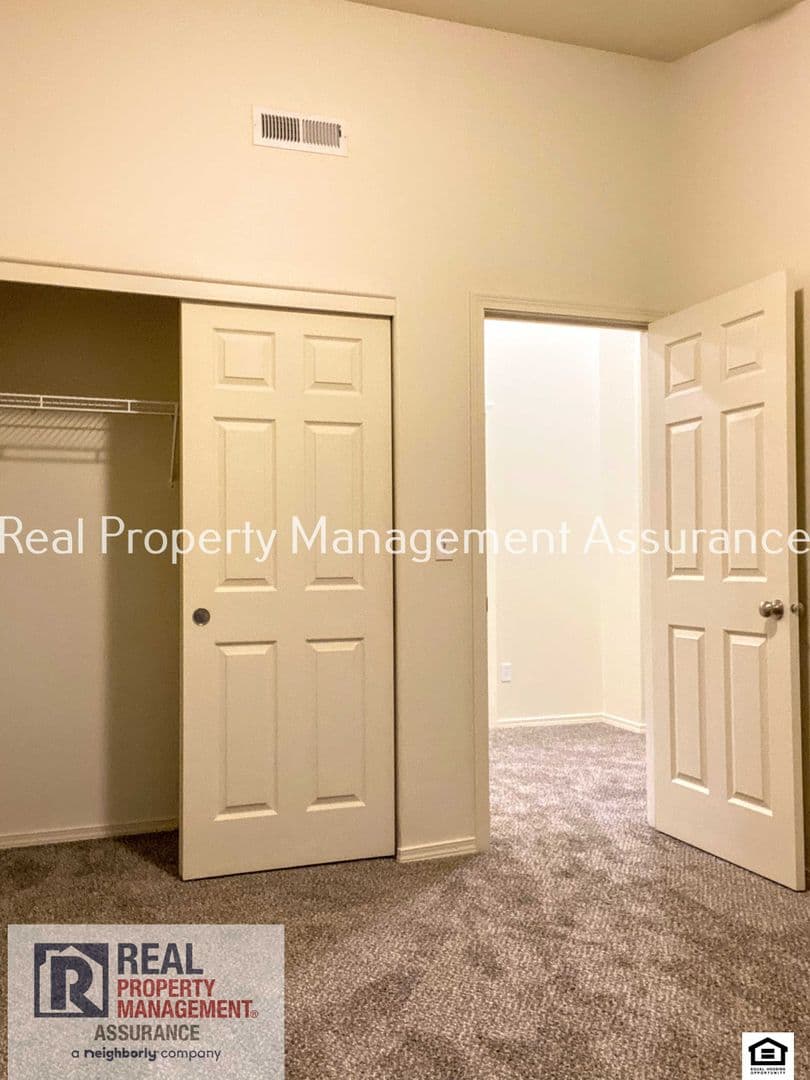 Beaverton Townhome: 17555 SW Rose Petal Lane