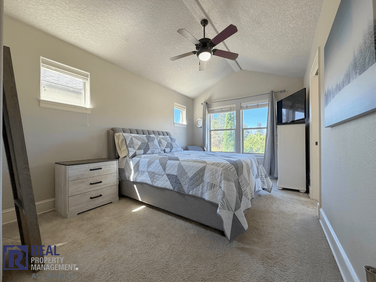 King City House: 17423 SW Montague Way