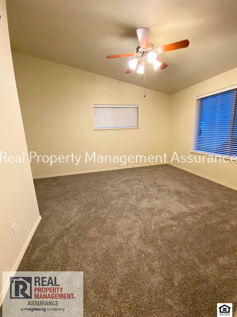 Beaverton Townhome: 17555 SW Rose Petal Lane