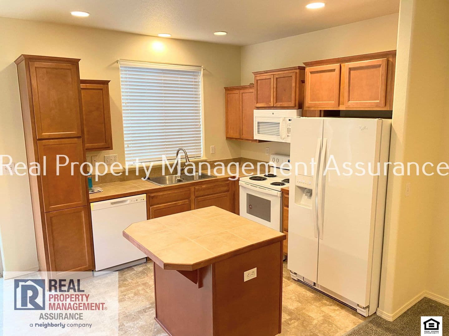 Beaverton Townhome: 17555 SW Rose Petal Lane