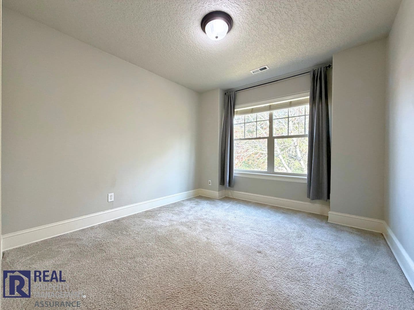 King City House: 17423 SW Montague Way