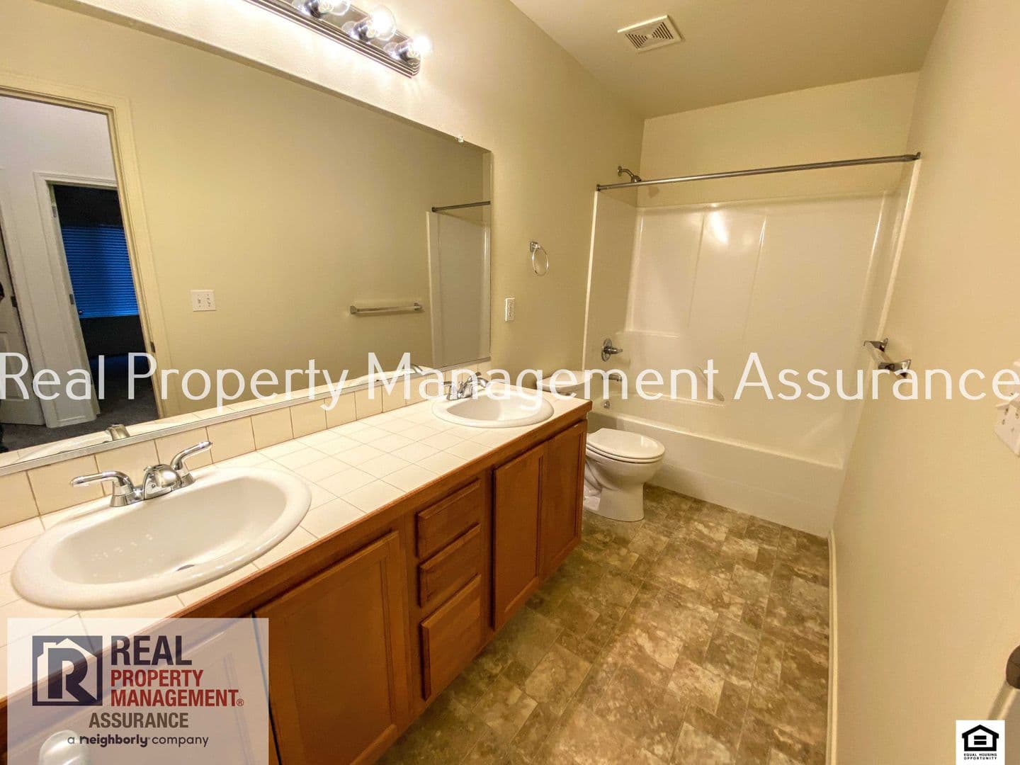 Beaverton Townhome: 17555 SW Rose Petal Lane