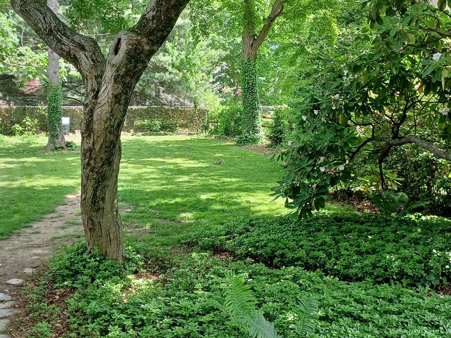 Yardley House: 176 N Main St
