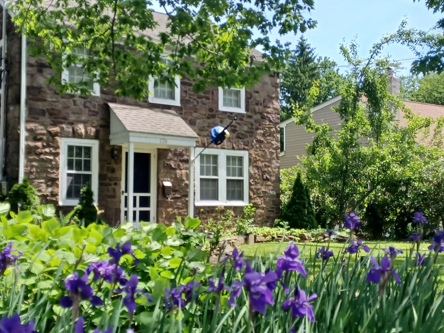 Yardley House: 176 N Main St