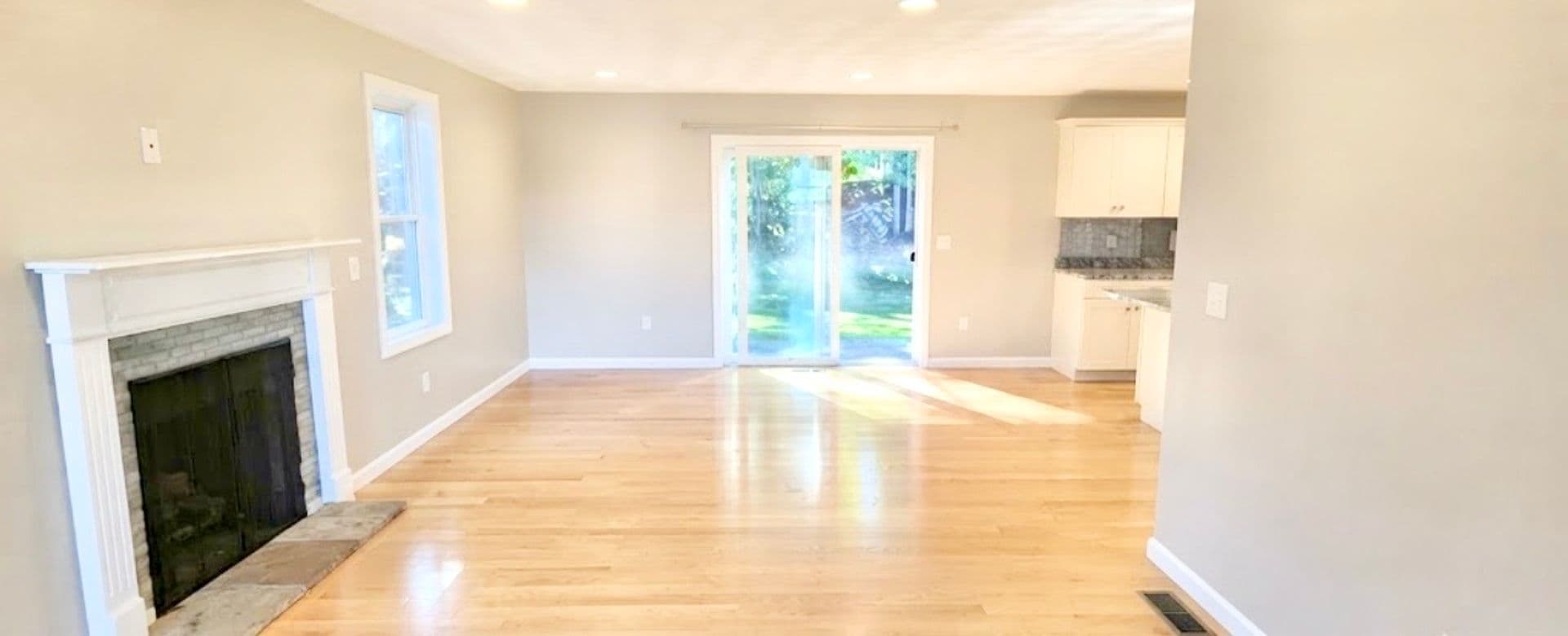 Johnson House: 20 Boulder Drive