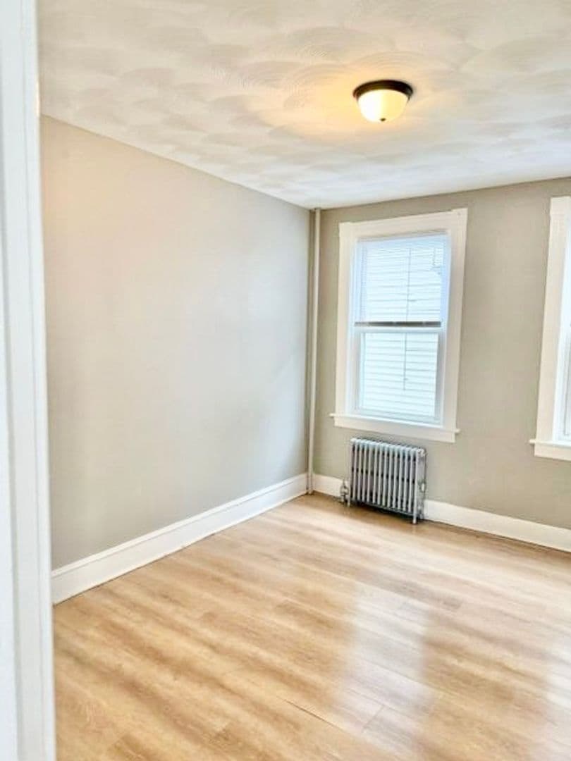 Providence Apartment: 457 Admiral Street