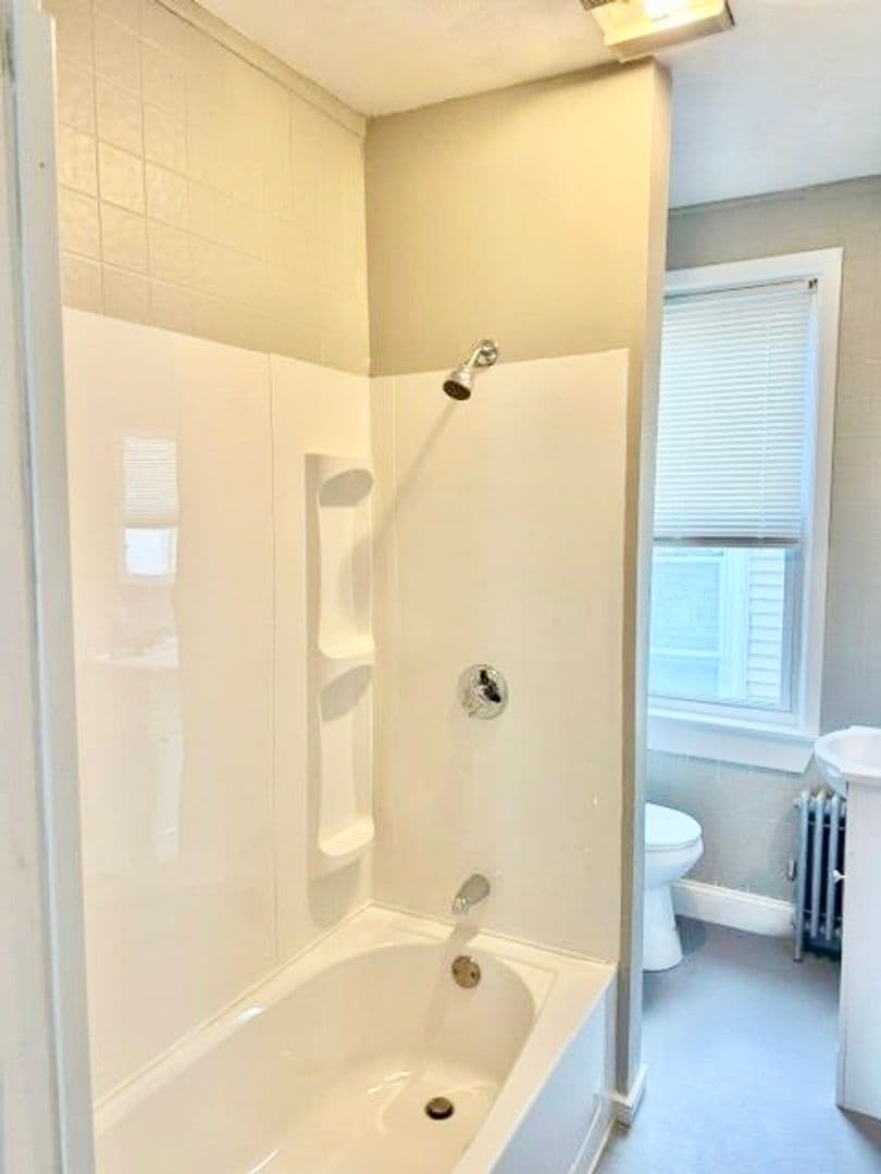 Providence Apartment: 457 Admiral Street