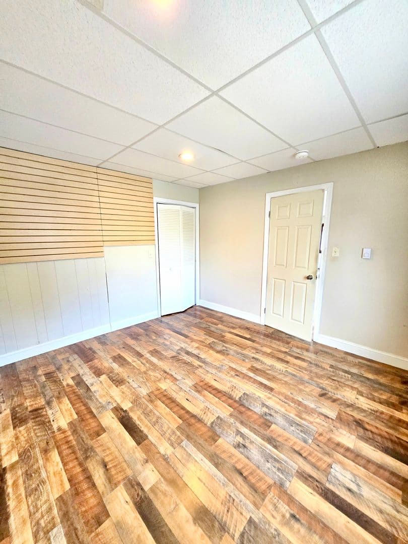 Cranston Apartment: 1340 Cranston Street, 1st Floor Front