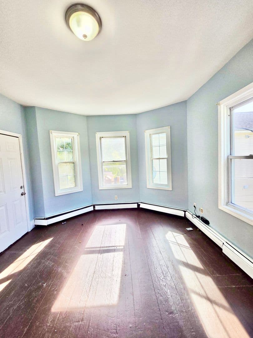 Providence Apartment: 97-99 Alverson Avenue