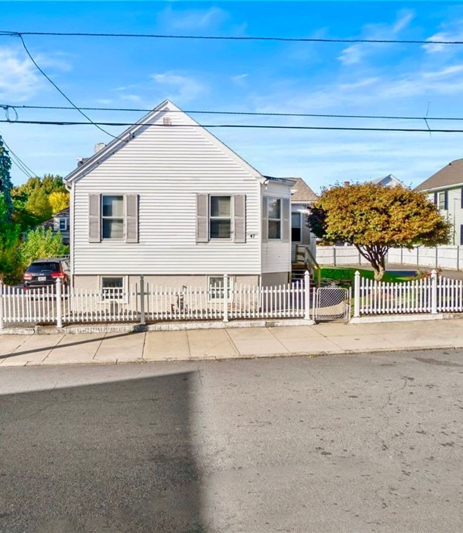 Providence House: 47 Yale Avenue