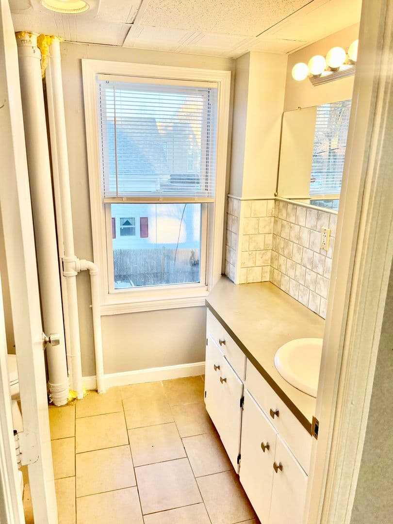 Attleboro Apartment: 19 Mechanic Street