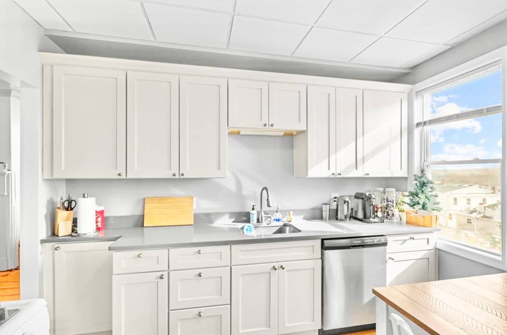 East Greenwich Apartment: 154 Peirce Street