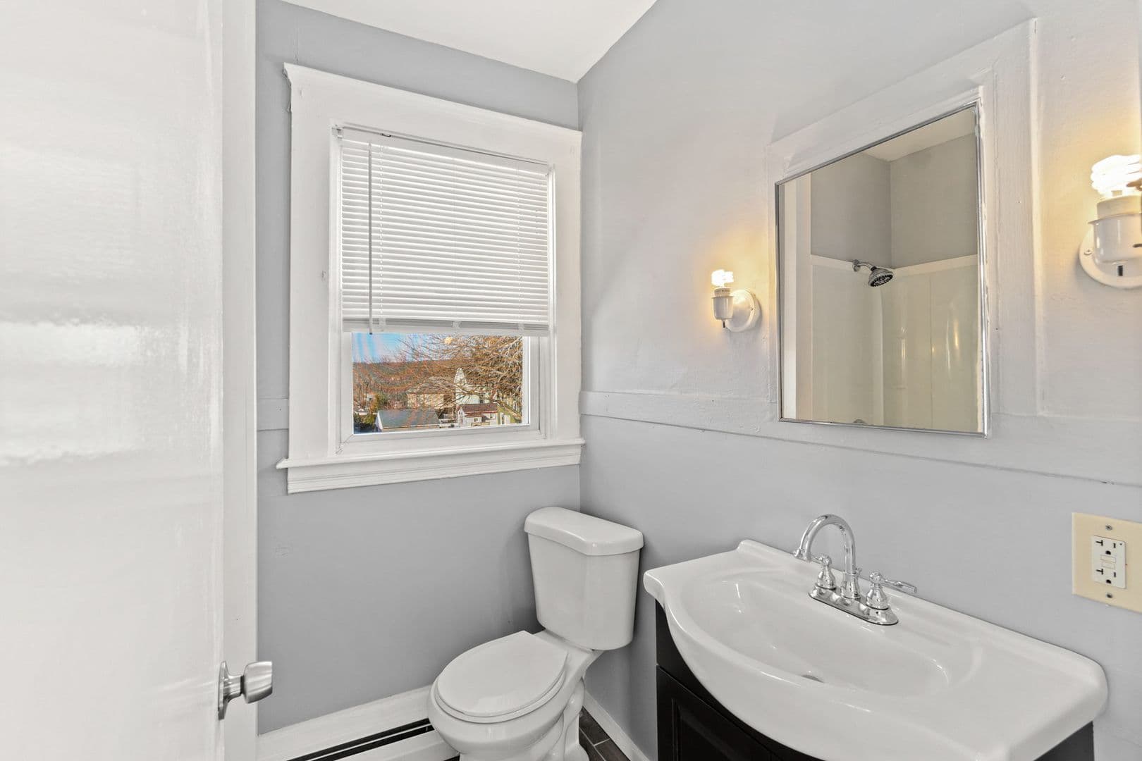 Pawtucket Apartment: 508 Lonsdale Avenue