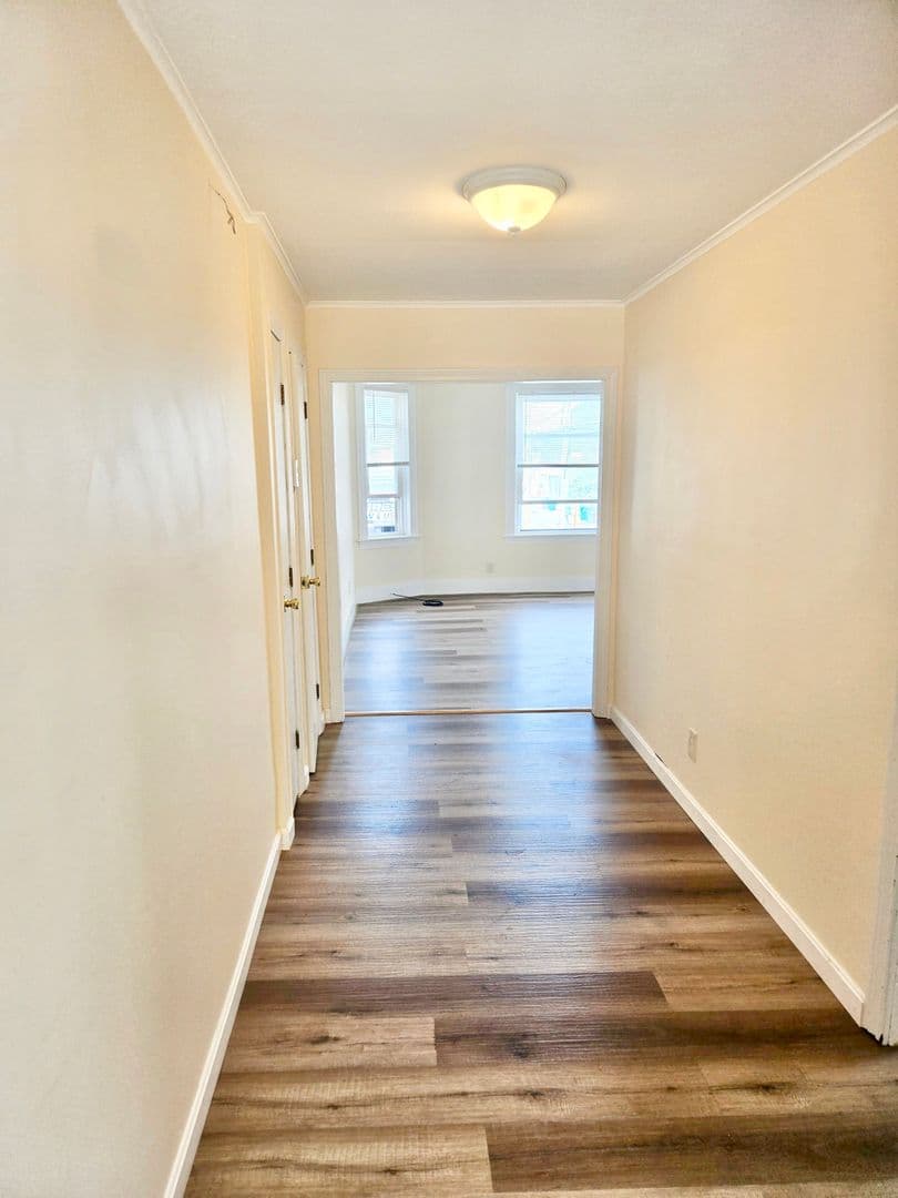 Cranston Apartment: 1336 Cranston Street, 2nd Floor Right