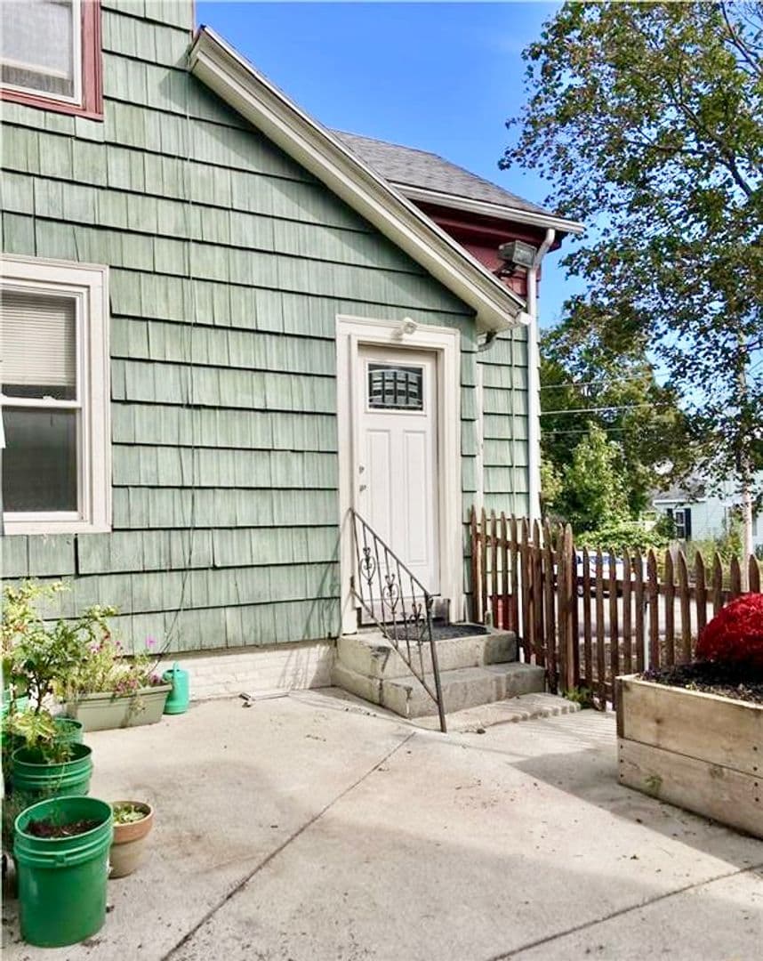 Woonsocket Apartment: 437 North Main Street