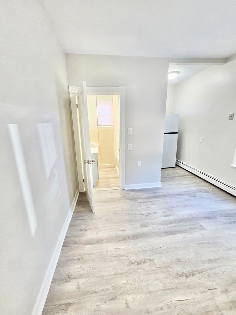 Pawtucket Apartment: 53 Sisson Street