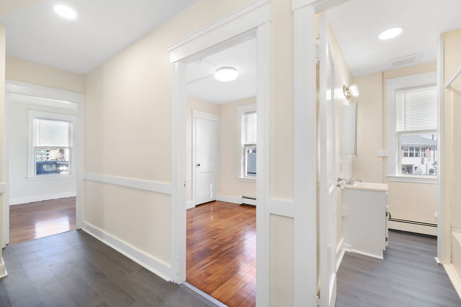 Central Falls Apartment: 1011 Dexter Street