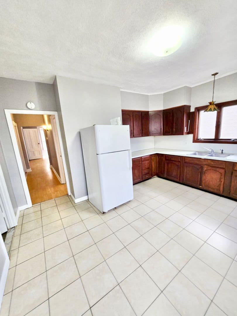 Pawtucket Apartment: 90-92 Boutwell Street