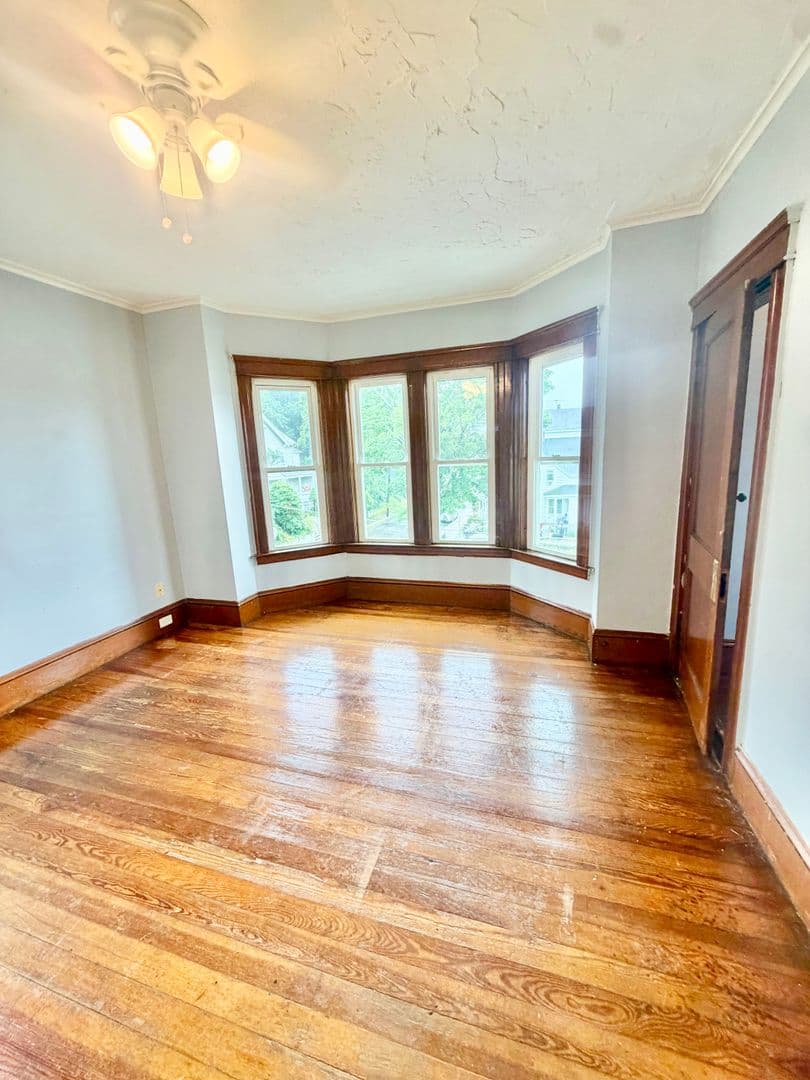 Woonsocket Apartment: 212 Welles Street