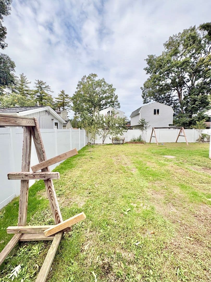 Coventry House: 192 Shady Valley Road