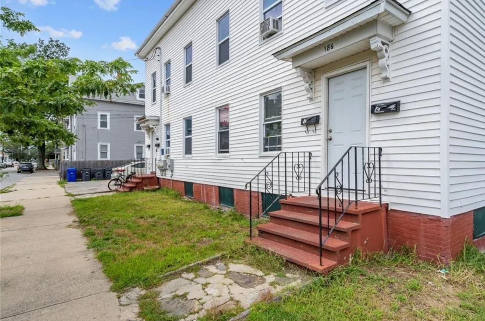 Providence Apartment: 184-186 Allston Street