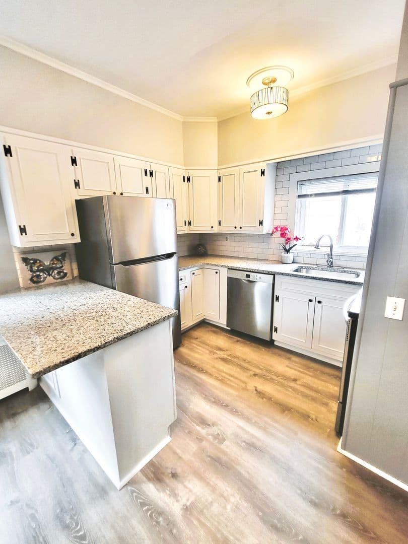 Providence Apartment: 50-52 East George Street