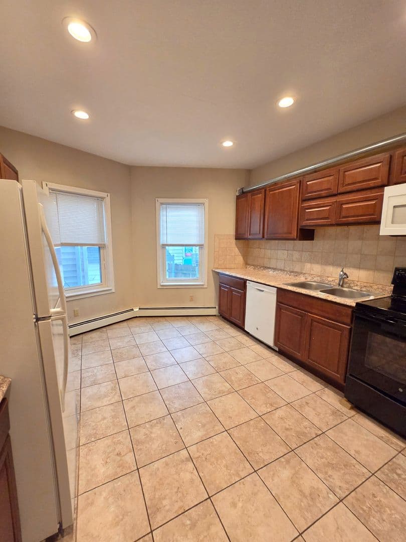 Cranston Apartment: 1340 Cranston Street, 1st Floor Rear