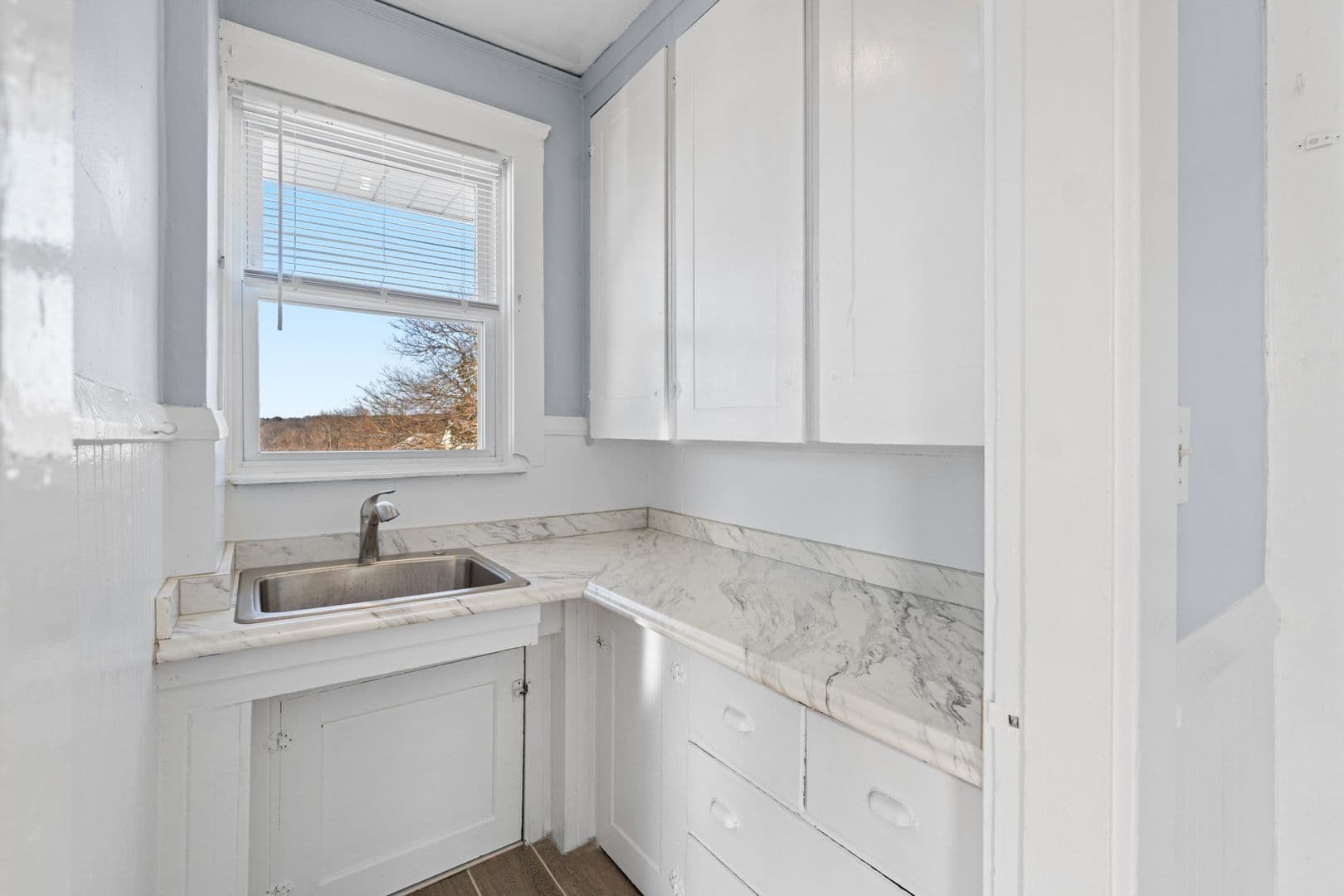 Pawtucket Apartment: 508 Lonsdale Avenue