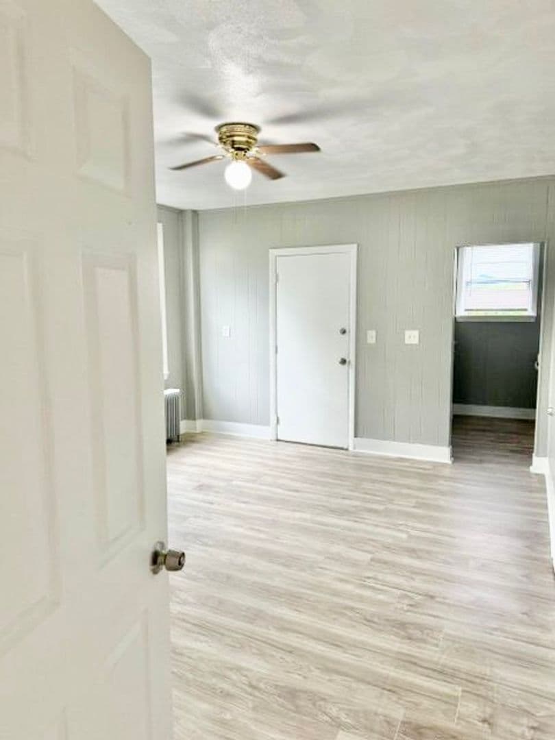 Providence Apartment: 457 Admiral Street
