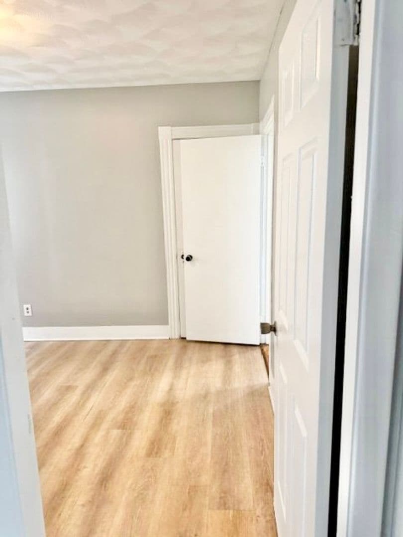 Providence Apartment: 457 Admiral Street