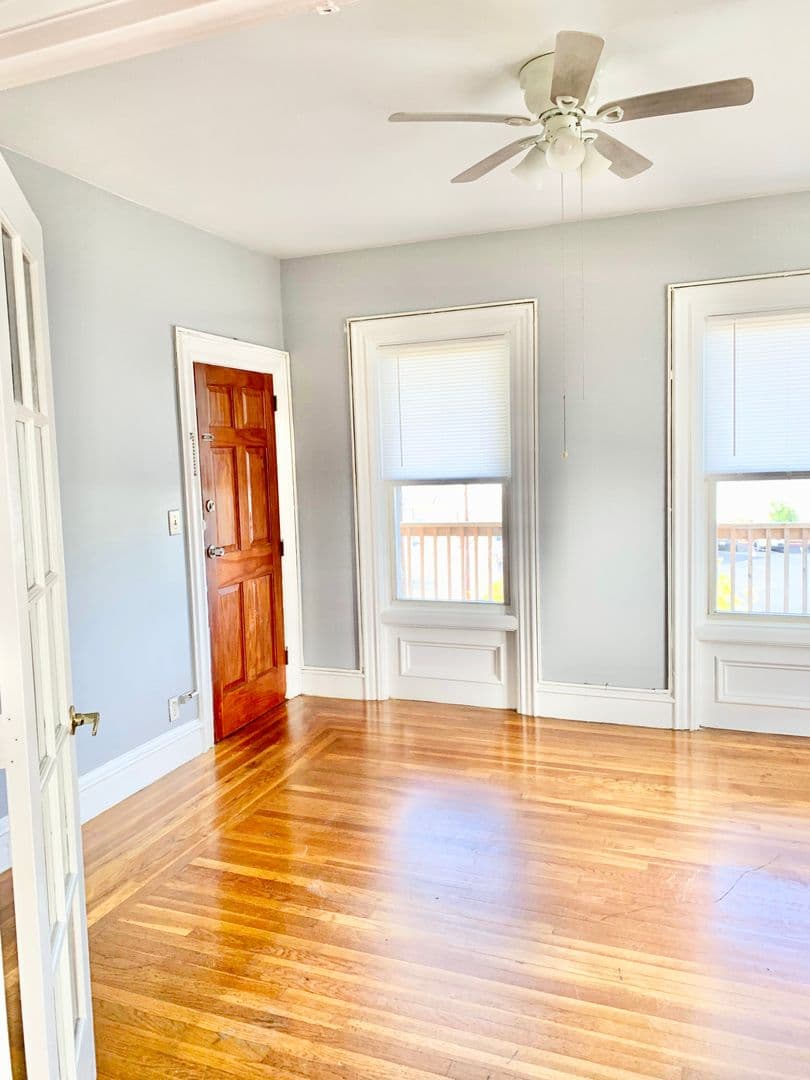 Providence Apartment: 72 Pocasset Avenue