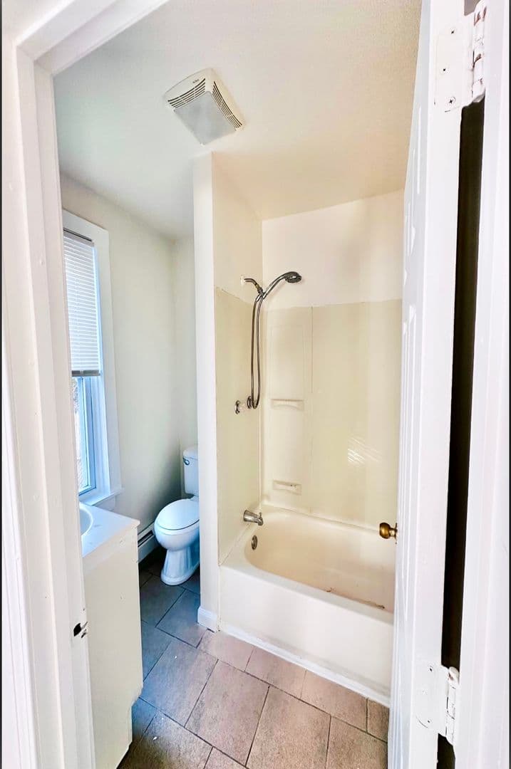 Providence Apartment: 175 Amherst Street