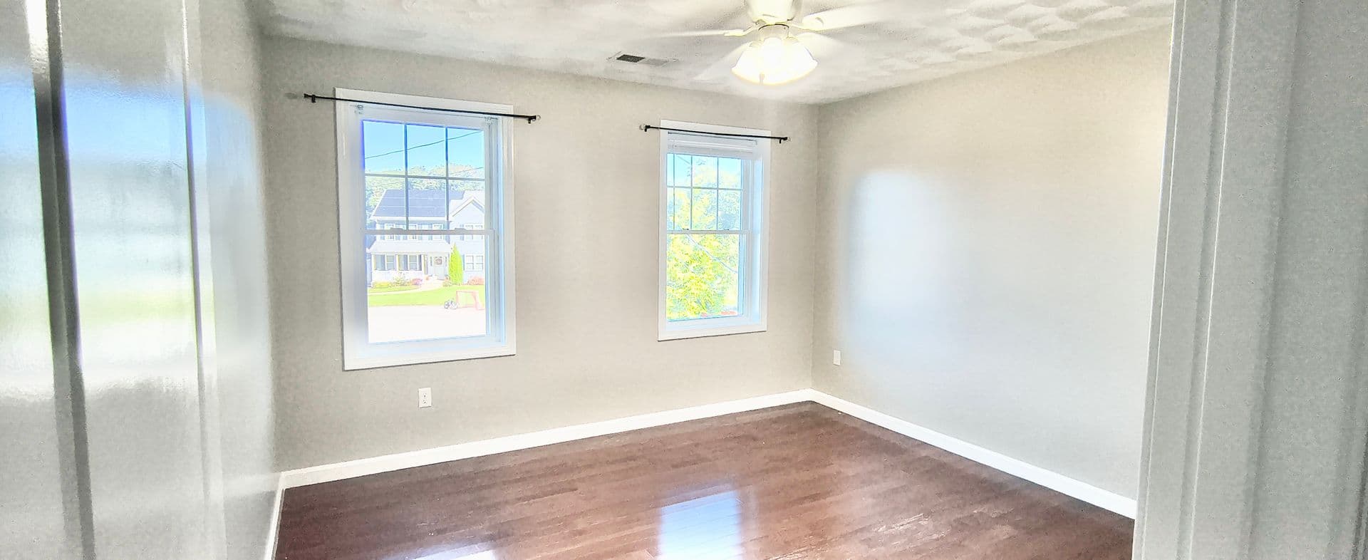 Johnson House: 20 Boulder Drive