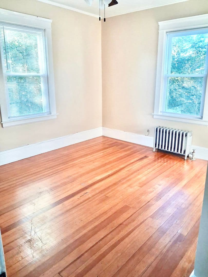 Providence House: 12-14 Enfield Avenue Unit 2