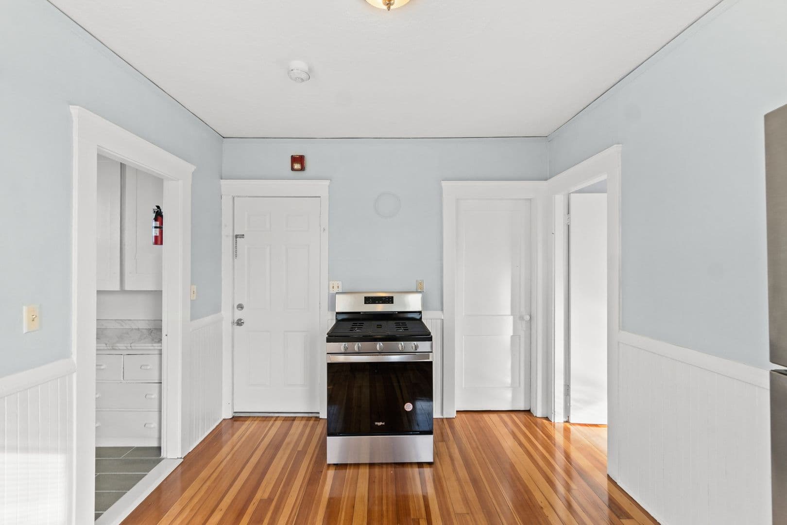 Pawtucket Apartment: 508 Lonsdale Avenue
