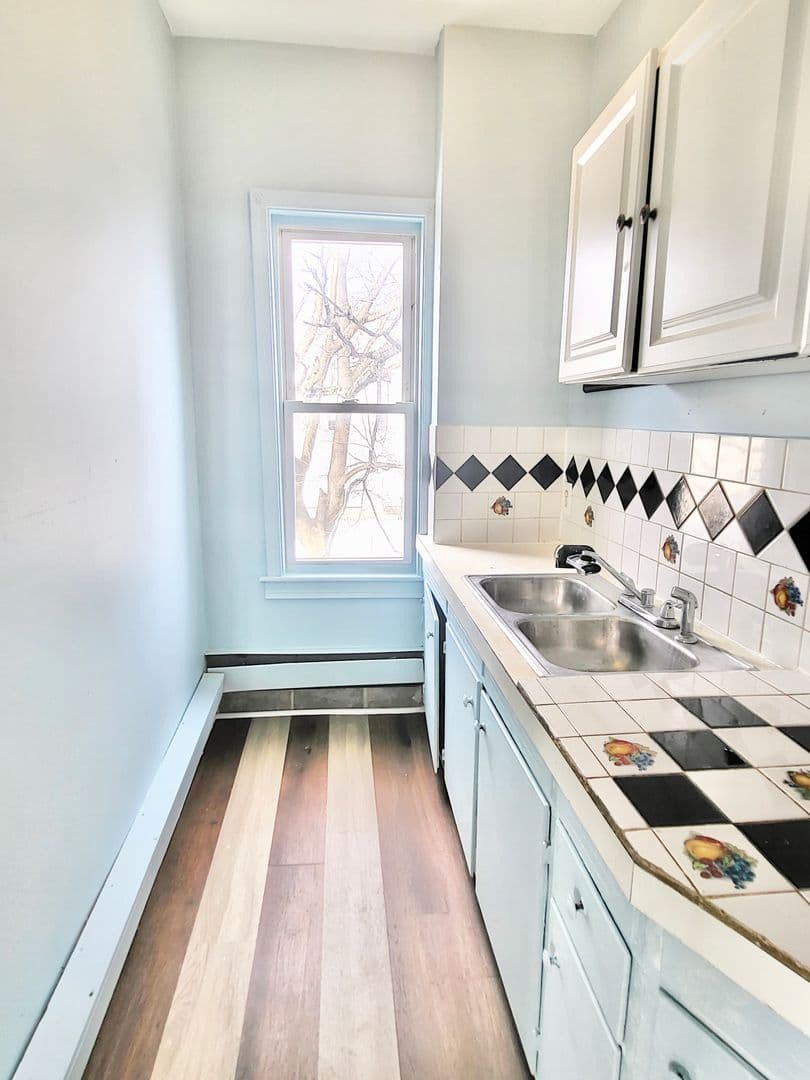 Providence Apartment: 97-99 Alverson Avenue