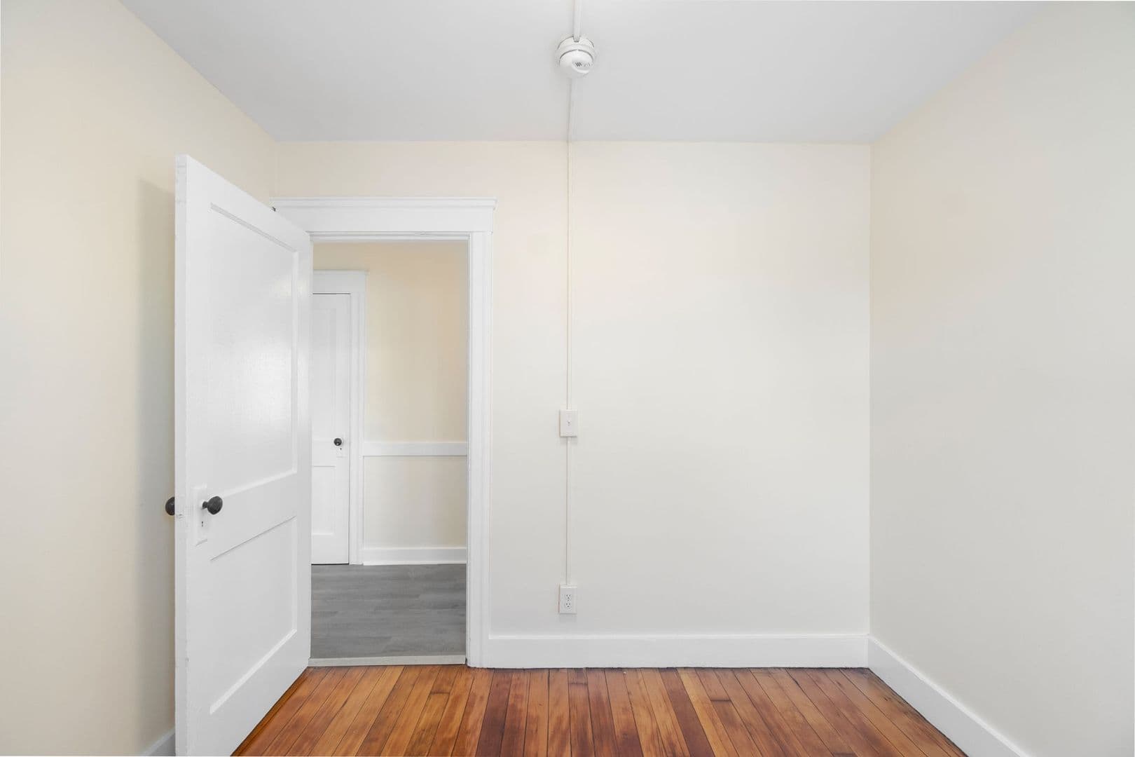 Central Falls Apartment: 1011 Dexter Street