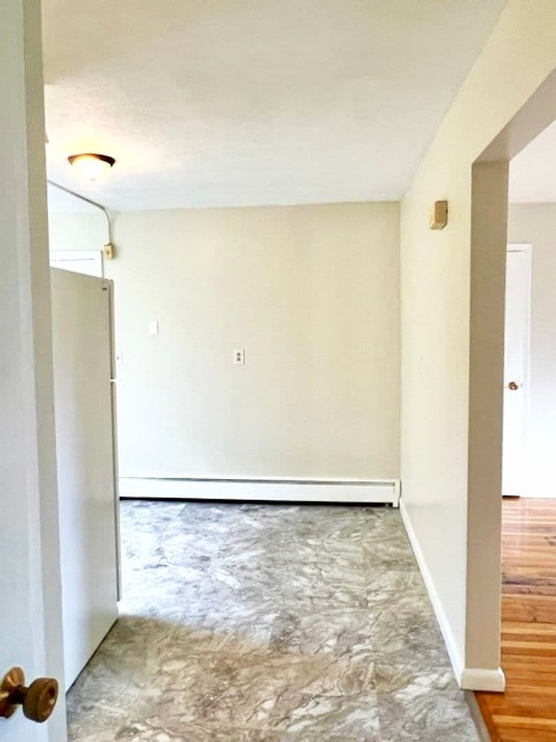 Providence Apartment: 99 Melrose Street