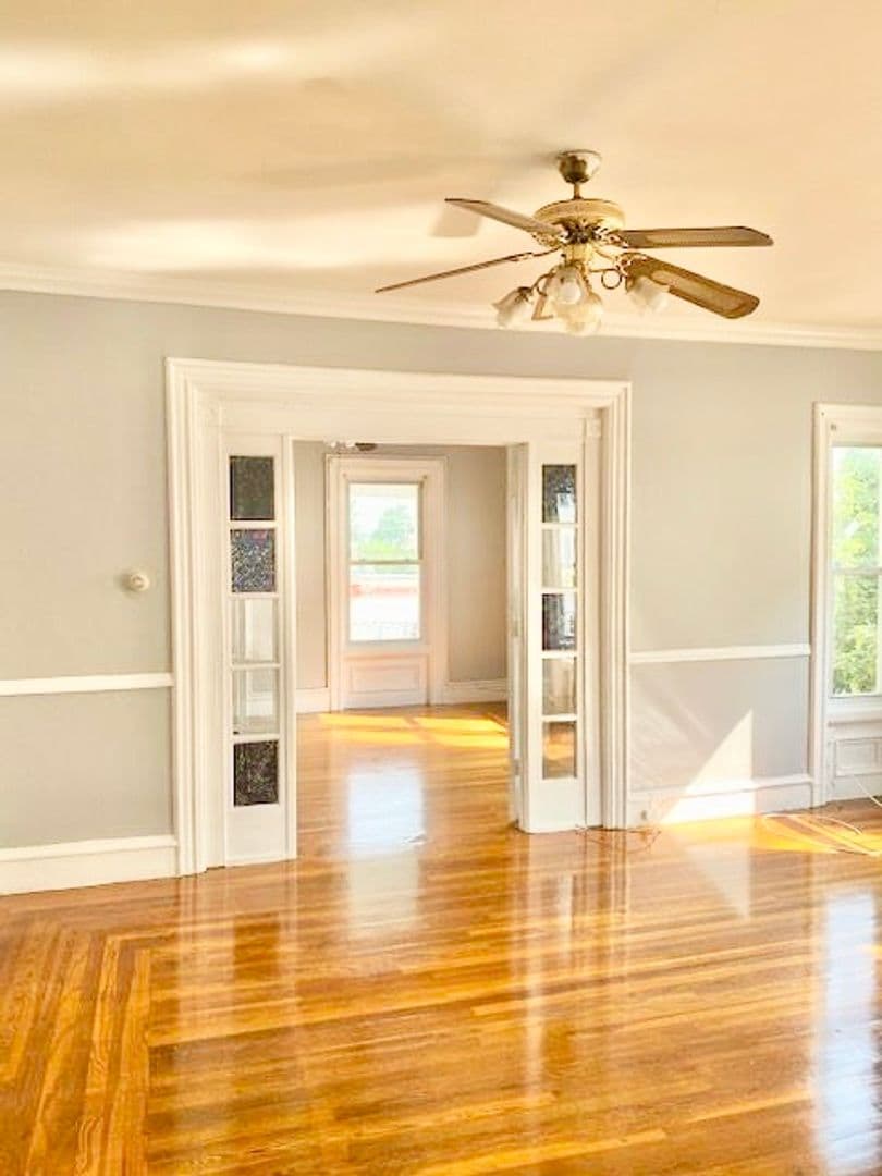 Providence Apartment: 72 Pocasset Avenue