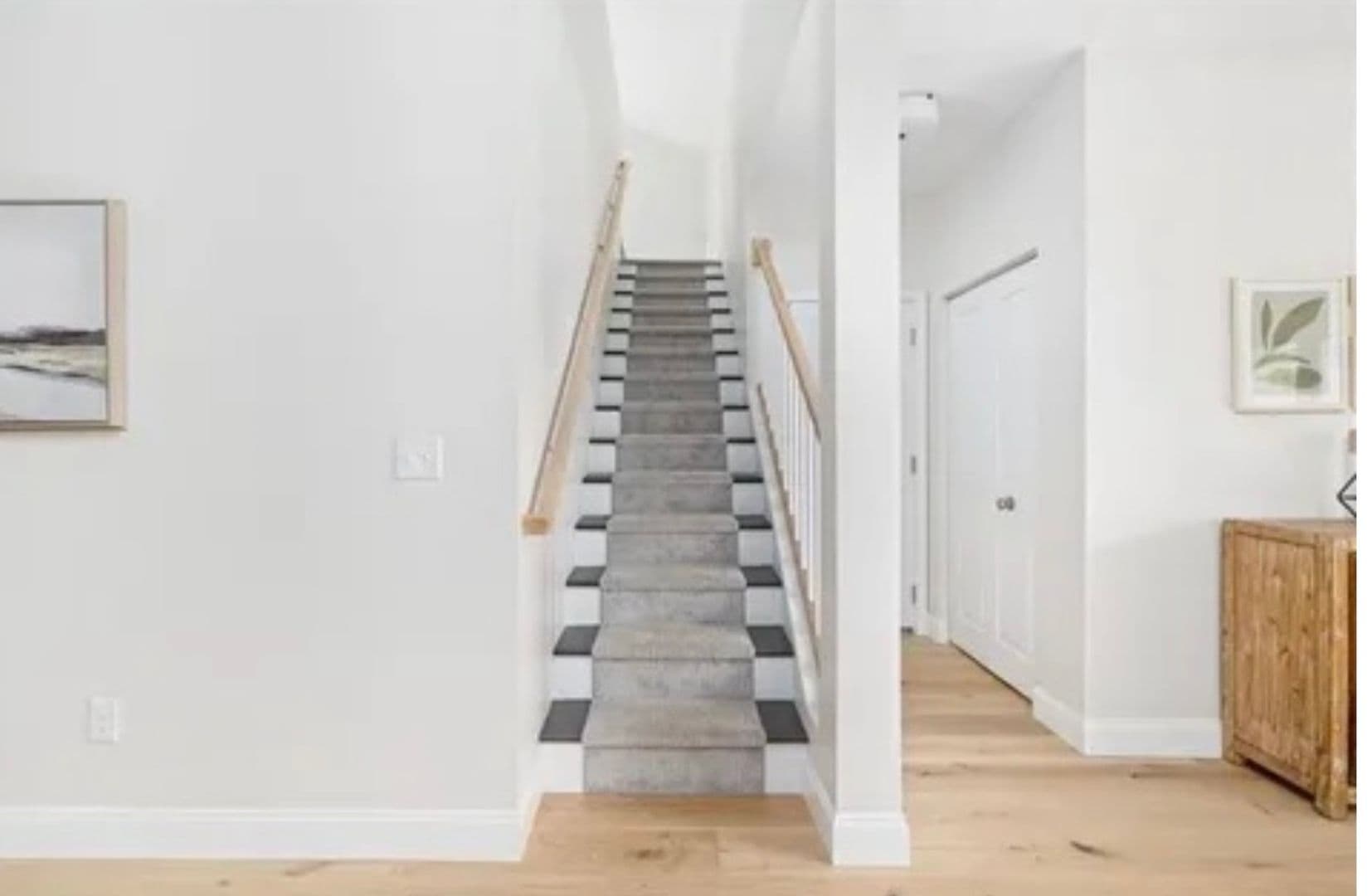 West Warwick Apartment: 32 - 34 West Valley Circle