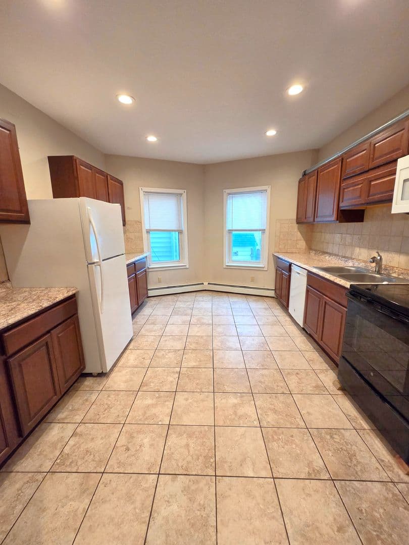 Cranston Apartment: 1340 Cranston Street, 1st Floor Rear