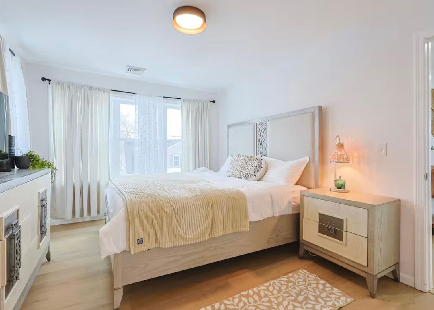 Providence Apartment: 15 Manhattan Street