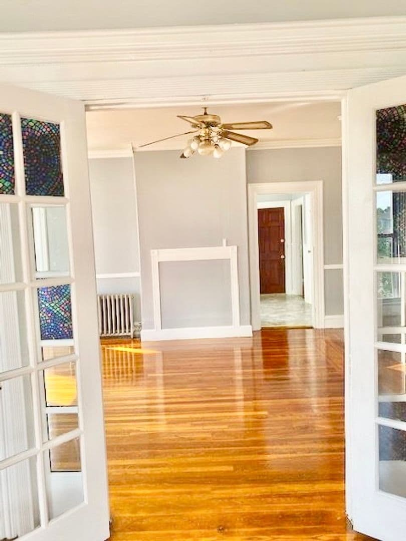 Providence Apartment: 72 Pocasset Avenue